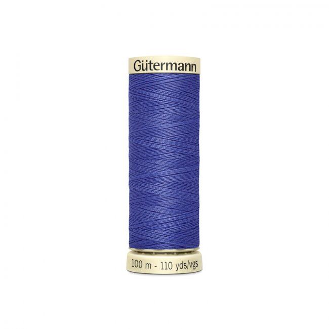 Univerzálna šijacia niť Gütermann vo fialovej farbe 203