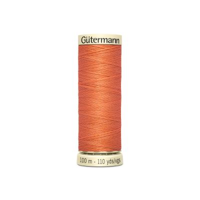 Univerzálna šijacia niť Gütermann v marhuľovej farbe 895 Univerzálna šijacia niť Gütermann v marhuľovej farbe 895