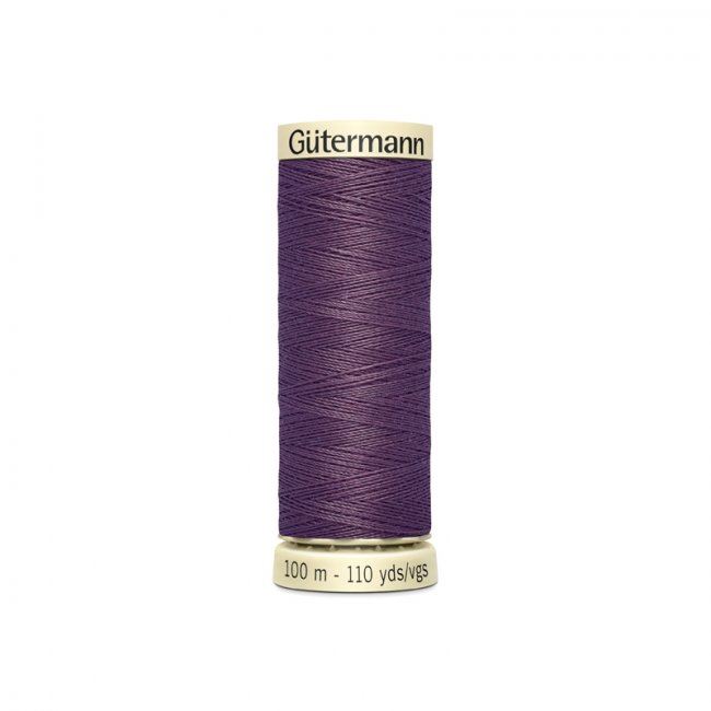 Univerzálna šijacia niť Gütermann v čučoriedkovej farbe 128