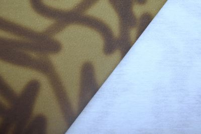 Počesaná teplákovina French Terry v khaki farbe s abstraktnou potlačou 211707/0002 (4)