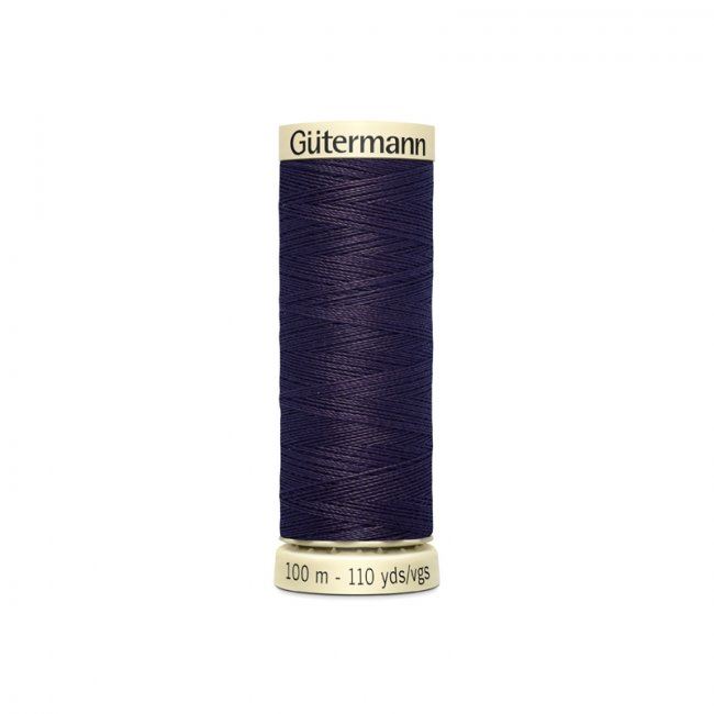 Univerzálna šijacia niť Gütermann v purpurovej fialovej farbe 512