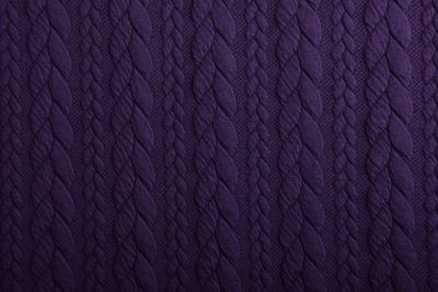 Pletenina vo fialovej farbe s vrkôčiky 13423/805 (2)