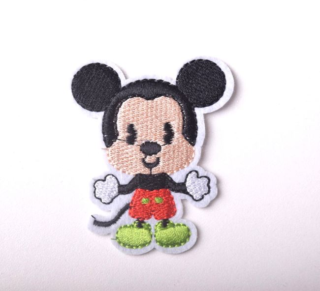 Nažehľovacia nášivka v tvare myšiaka Mickey Mouse TH369
