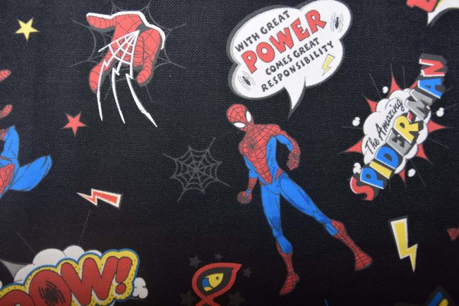 1 m bavlneného úpletu v čiernej farbe s džínsovým vzhľadom s potlačou Spider-Man DS-KUP147