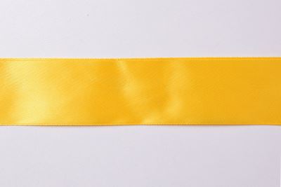 Saténová stuha v žltej farbe 4 cm 06225 (1)