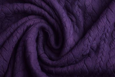 Pletenina vo fialovej farbe s vrkôčiky 13423/805 (5)
