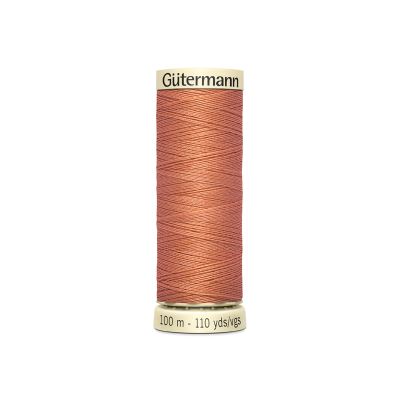 Univerzálna šijacia niť Gütermann v tmavo lososovej farbe 377 Univerzálna šijacia niť Gütermann v tmavo lososovej farbe 377