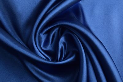 Satén vo farbe kráľovská modrá 0141/655