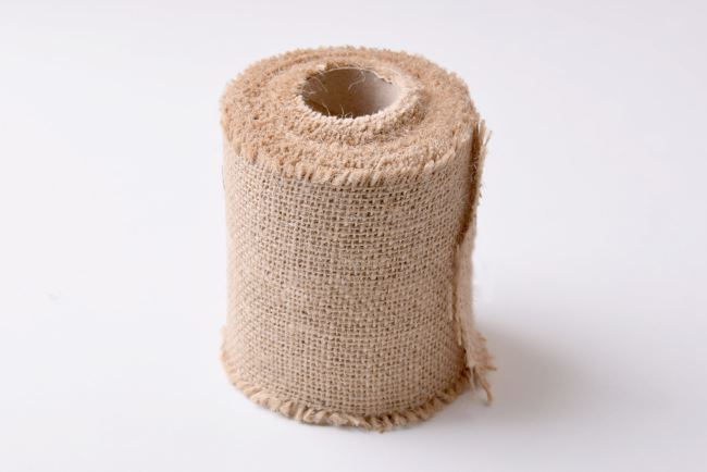 Jutová stuha v prírodnej režnej farbe 10 cm 06317